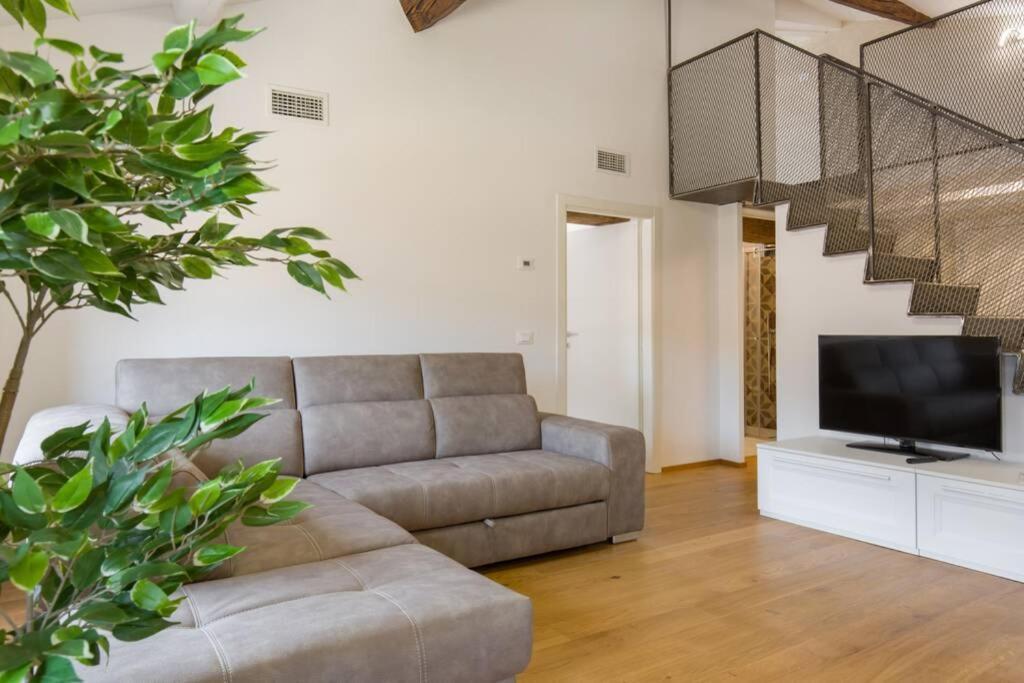 شقة فيرونا  في Luxury Design Apt With Amazing View المظهر الخارجي الصورة